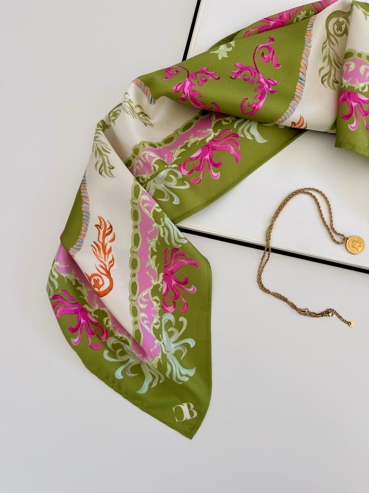 DUCHESS | SCARF