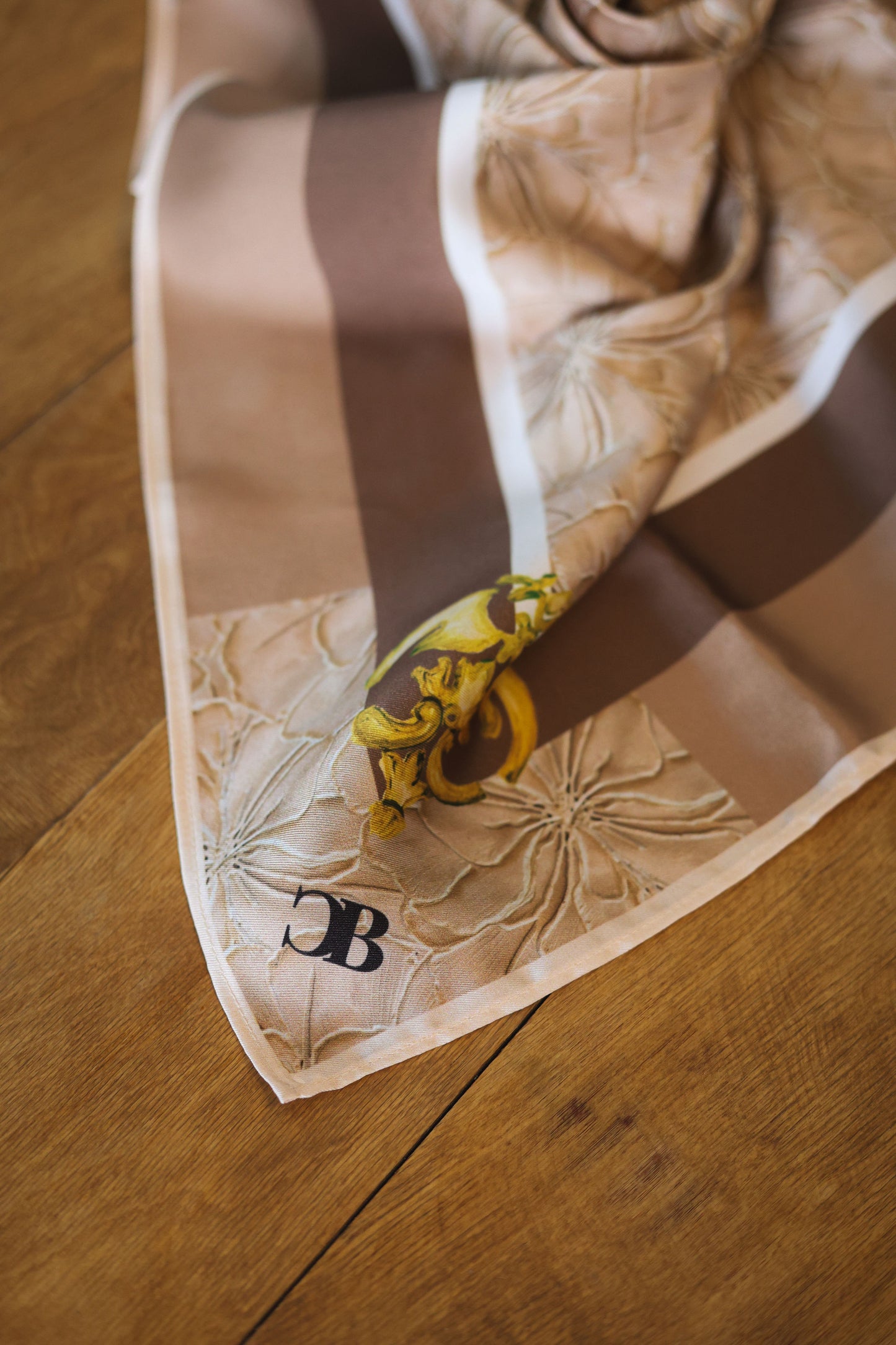 ROYAL BEIGE | SCARF