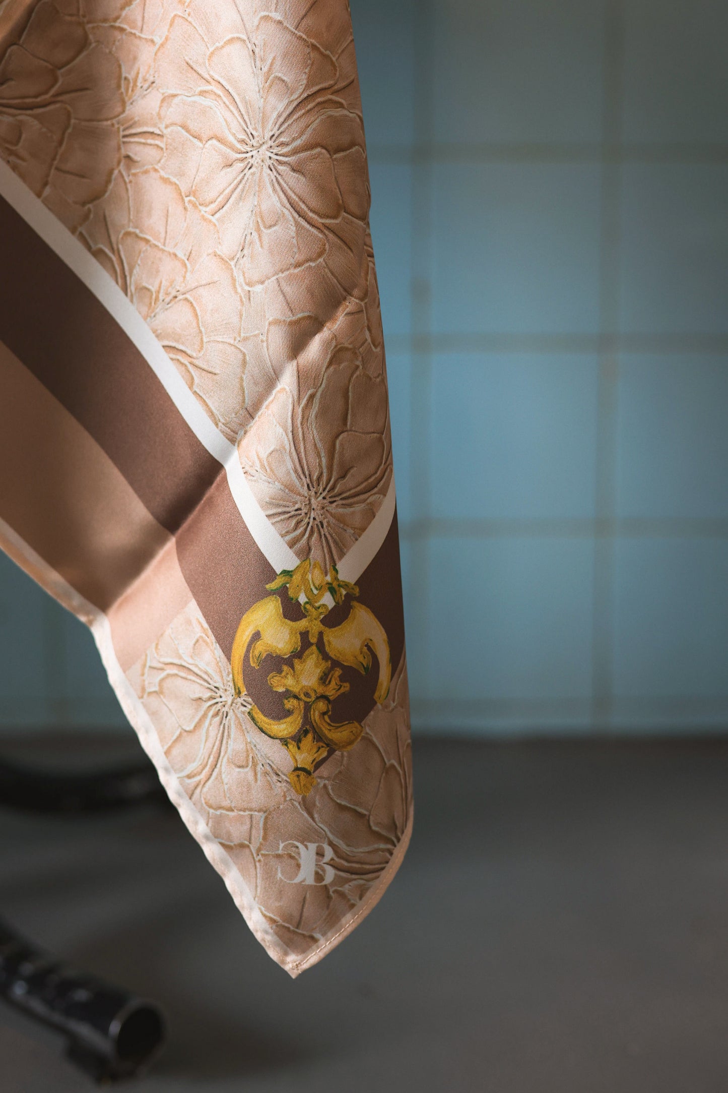 ROYAL BEIGE | SCARF